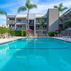 Motel Anaheim CA Maingate Pool
