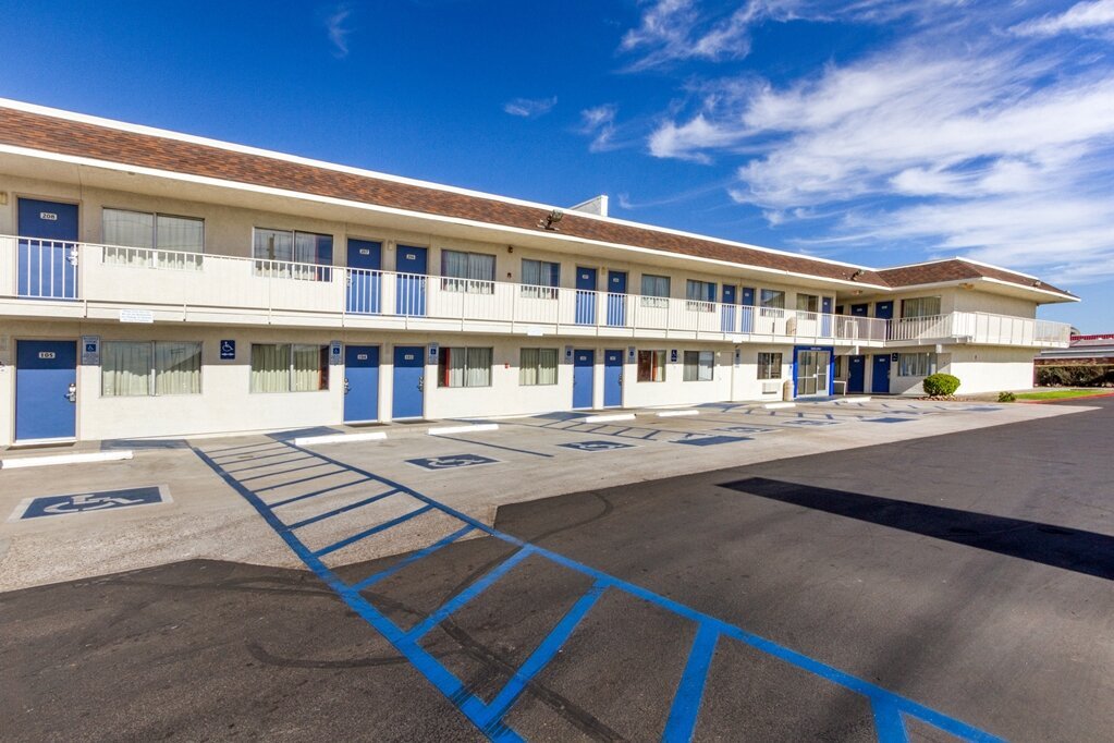 MOTEL 6 PHOENIX NORTH - BELL ROAD $70 ($̶7̶5̶) - Prices & Reviews - AZ