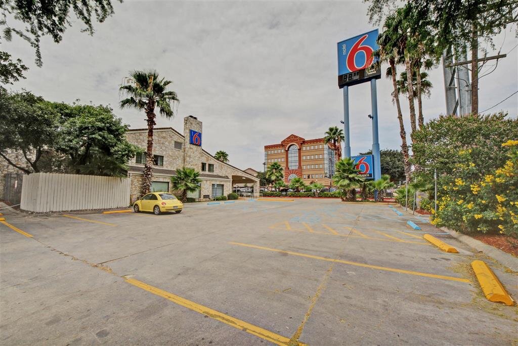 Motel 6 San Antonio TX Downtown Market Square UPDATED 2024