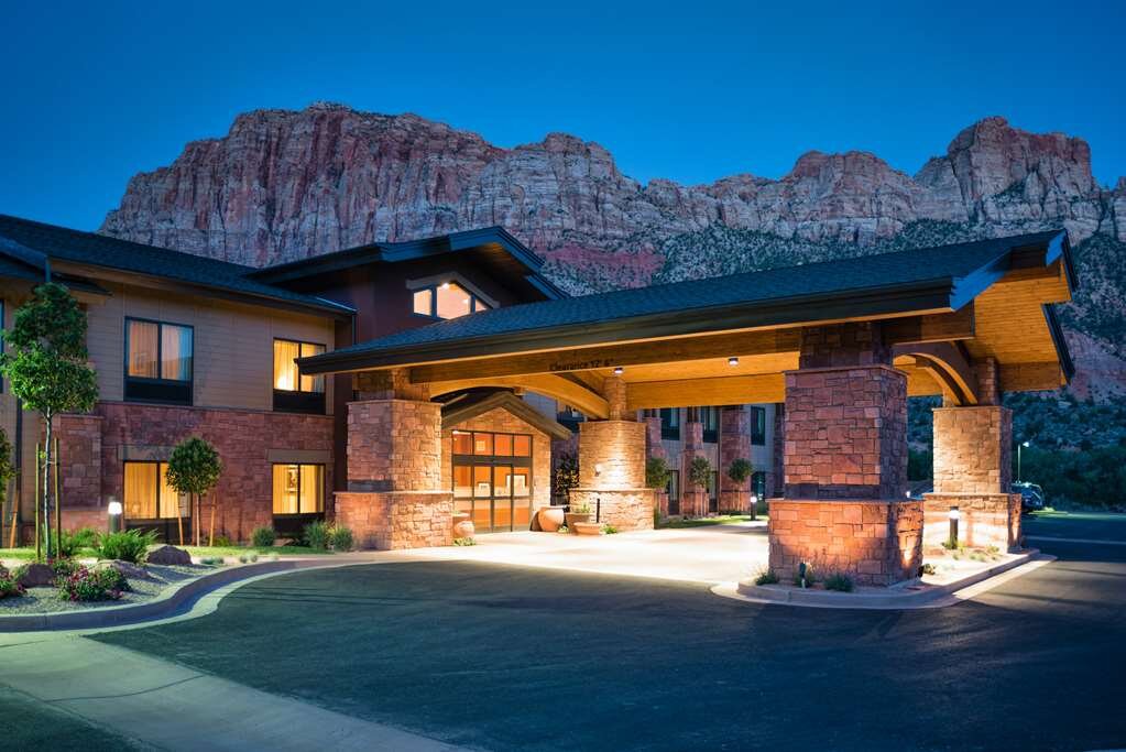 HAMPTON INN SUITES SPRINGDALE ZION NATIONAL PARK Updated 2022 Utah   Exterior 