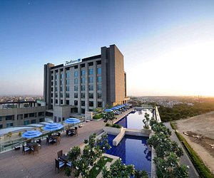 Radisson Blu Hotel New Delhi Paschim Vihar in New Delhi, image may contain: Hotel, City, Resort, Urban