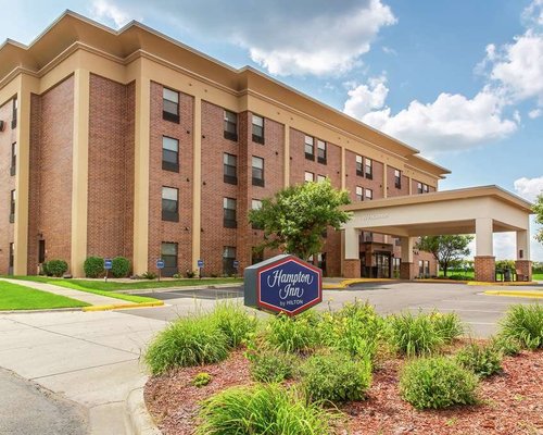 THE 10 BEST Burnsville Hotel Deals (Apr 2022) - Tripadvisor