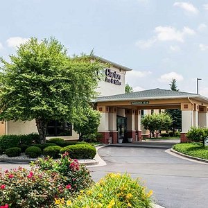 Clarion Inn and Suites in Indianapolis, IN