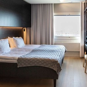 scandic aviacongress superior king bed