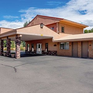 Rodeway Inn in Gunnison, image may contain: Hotel, Building, Villa, Housing