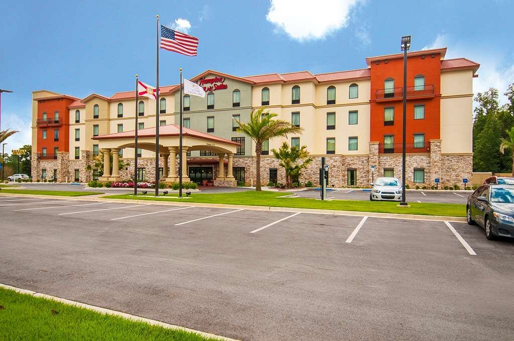 Hampton Inn &amp; Suites Pensacola/I-10 Pine Forest Road, hotel in Pensacola
