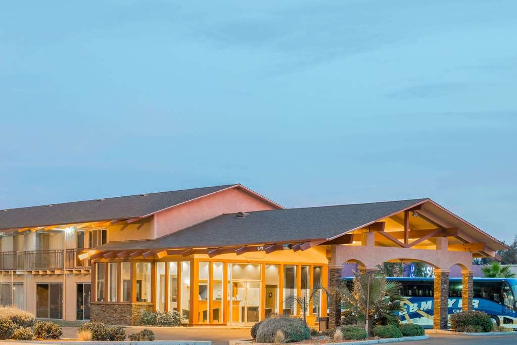 DAYS INN BY WYNDHAM MODESTO 99 1 1 0 Updated 2024 Prices