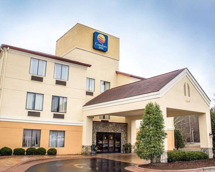 COMFORT INN FAYETTEVILLE I-95 $100 ($̶1̶1̶7̶) - Updated 2023 Prices ...