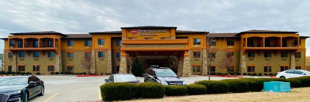 Hotel photo 34 of Best Western Premier KC Speedway Inn & Suites.