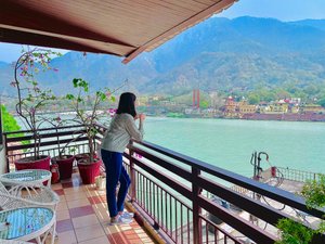 Sanskriti Vedic Retreat in Rishikesh, image may contain: Resort, Hotel, Person, Woman