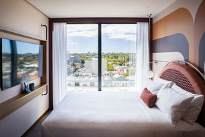Room & Suite