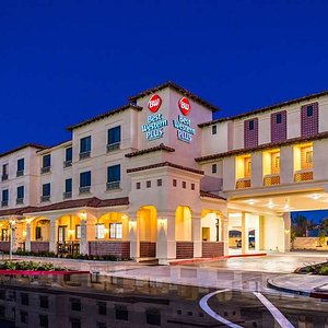 Best Western Plus Temecula Wine Country Hotel & Suites in Temecula, image may contain: Hotel, Inn, Resort, City