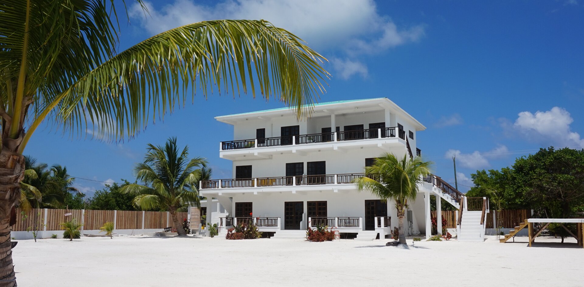 WE YU BOUTIQUE HOTEL Guest house Reviews Caye Caulker Belize