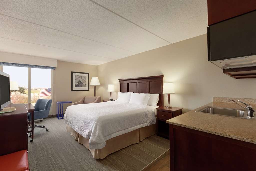 Hotel photo 3 of Hampton Inn Dulles-Cascades.