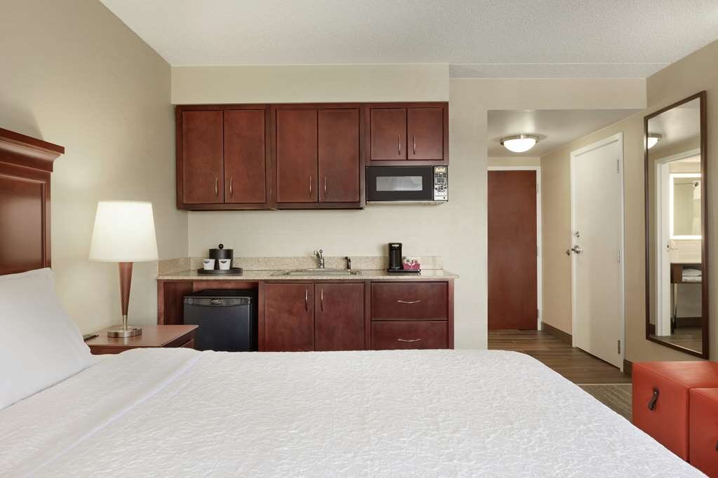 Hotel photo 22 of Hampton Inn Dulles-Cascades.