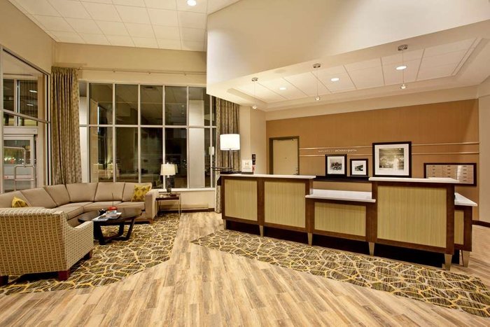 HAMPTON INN & SUITES MINNEAPOLIS/DOWNTOWN $122 ($̶1̶5̶6̶) - Updated ...