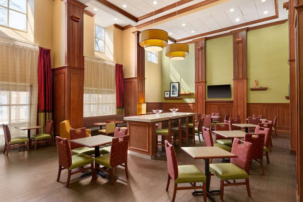 Hotel photo 30 of Hampton Inn & Suites Williamsburg Historic District.