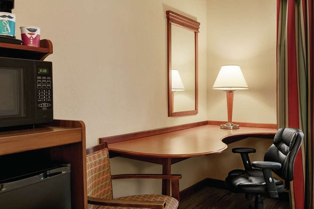 Hotel photo 33 of Hampton Inn & Suites Williamsburg Historic District.