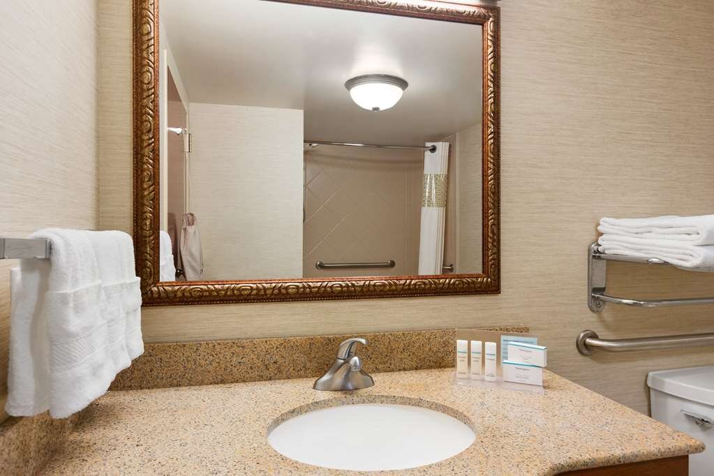 Hotel photo 2 of Hampton Inn & Suites Williamsburg Historic District.