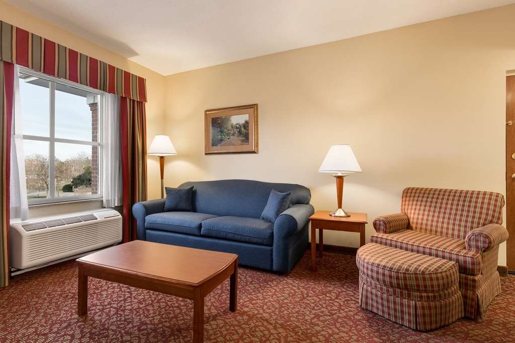 Hotel photo 16 of Hampton Inn & Suites Williamsburg Historic District.