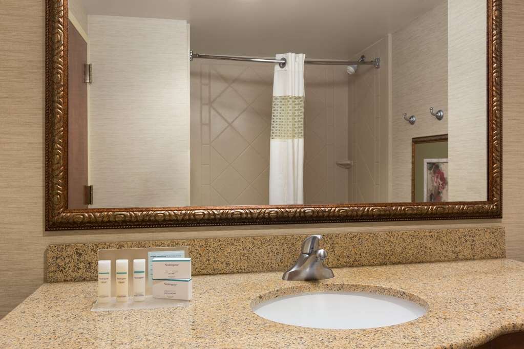 Hotel photo 23 of Hampton Inn & Suites Williamsburg Historic District.