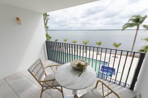 Room & Suite
