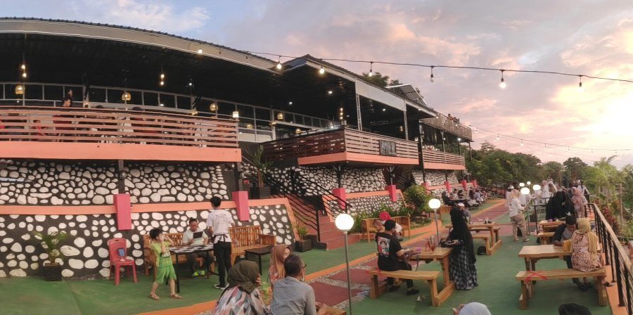 Bukit Amaish Cafe & Resto
