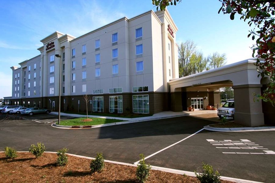 HAMPTON INN AND SUITES CHARLOTTE AIRPORT $101 ($̶1̶2̶2̶) - Updated 2021 ...