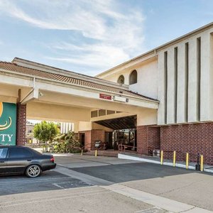 Hotel near popular attractions