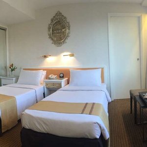 Deluxe Room with Twin Beds