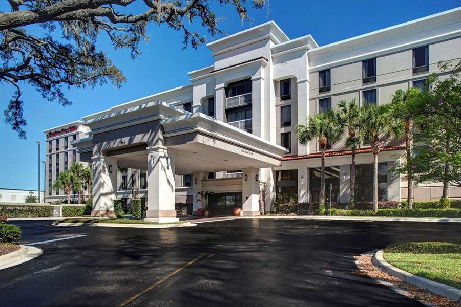 HAMPTON INN & SUITES LAKE MARY AT COLONIAL TOWNPARK $98 ($̶1̶2̶7̶ ...