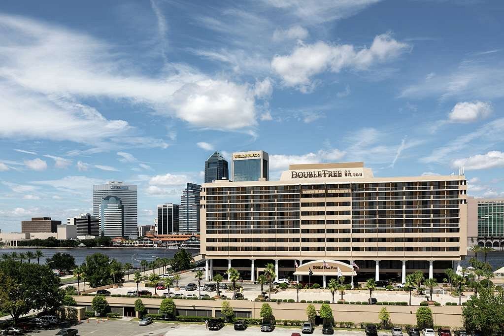DoubleTree by Hilton Hotel Jacksonville Riverfront, hotell i Jacksonville