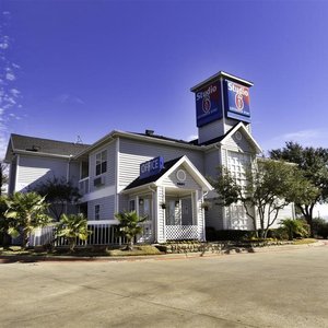 hotels in garland tx 75041