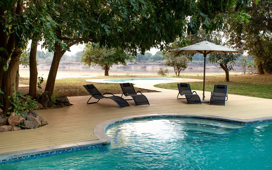 Flatdogs swimming pools with views of the river