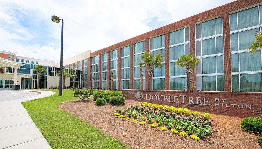 Doubletree by Hilton Hotel and Suites Charleston