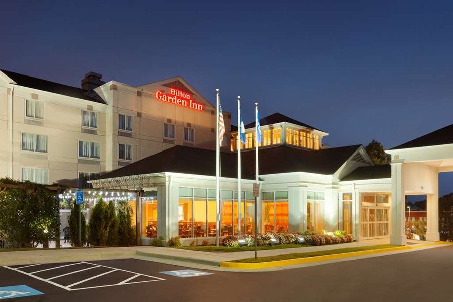 HILTON GARDEN INN FAIRFAX Hotel Reviews & Price Comparison (VA