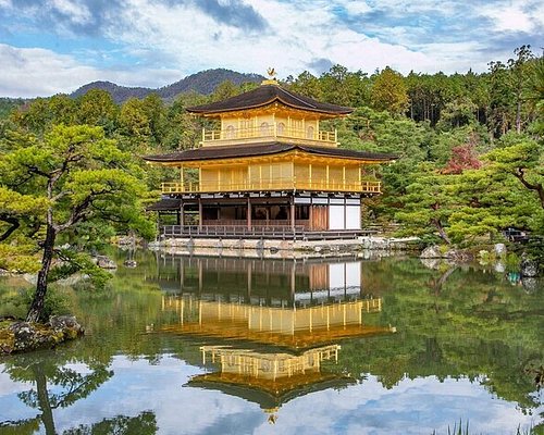 Kyoto Walk 2: Tofuku-ji Temple to Fushimi-Inari Taisha Shrine – Chris  Rowthorn Tours