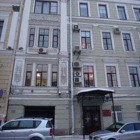 Фасад с кондиционерами Дома Российского страхового от огня общества, наб. реки Мойки, 85