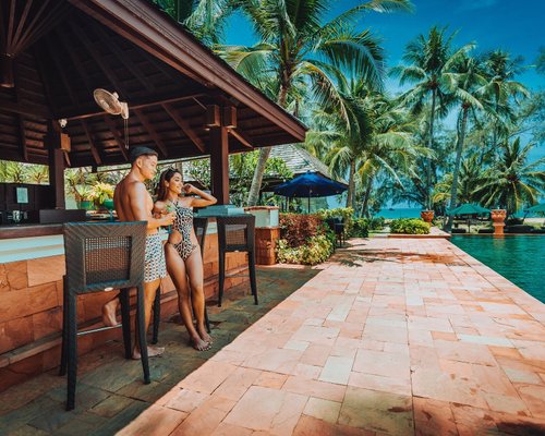 Rim Nam Pool Bar