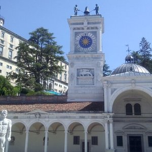 Clock tower and castle in Piazza Liberta, Udine, Friuli Venezia-Giulia,  Italy Stock Photo - Alamy