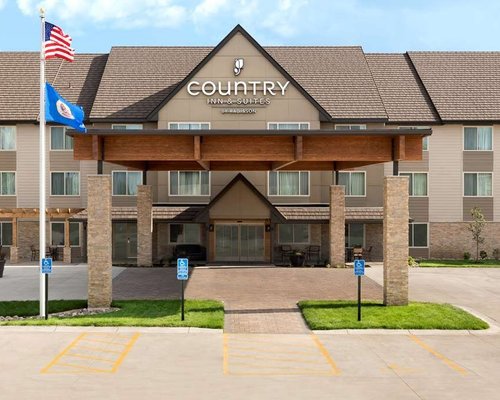 The 10 Closest Hotels To Regency Beauty Institute St Cloud Waite Park Tripadvisor Find Hotels Near Regency Beauty Institute St Cloud