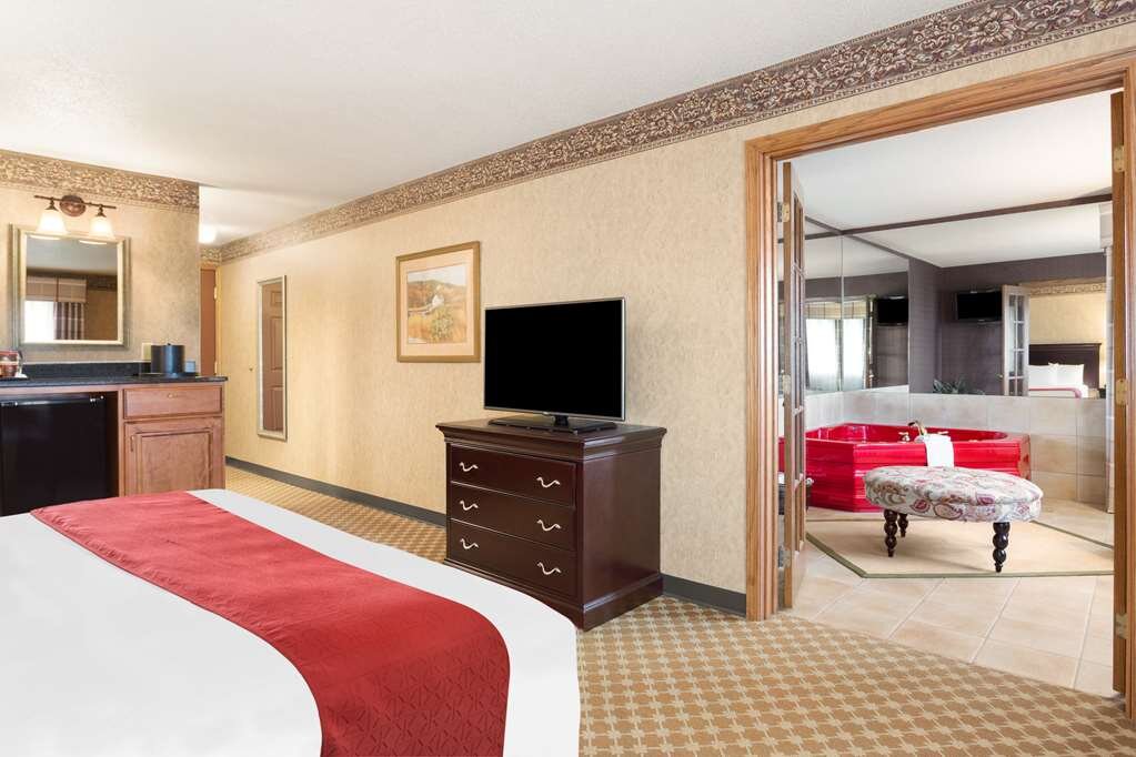 Hotel photo 5 of Country Inn & Suites by Radisson, Lincoln North Hotel and Conference Center, NE.