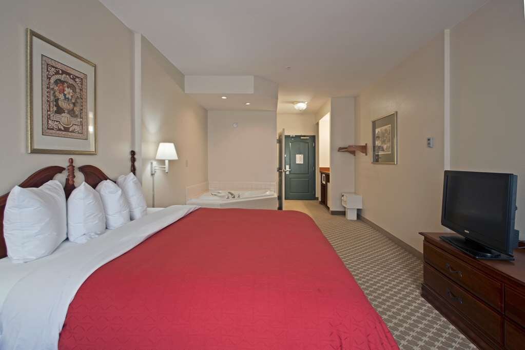 Hotel photo 17 of Country Inn & Suites by Radisson, Orlando, FL.
