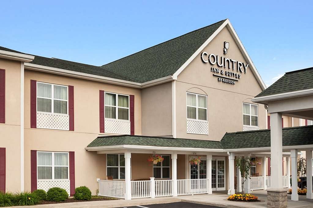 Country Inn &amp; Suites by Radisson, Ithaca, NY, hotel in Ithaca