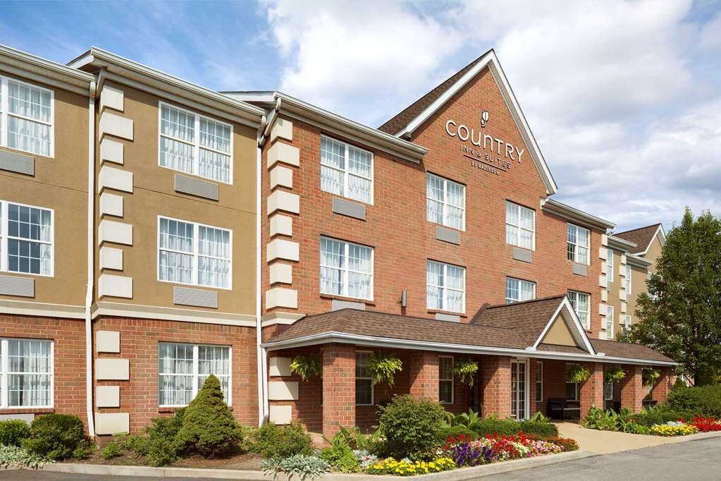 Country Inn & Suites by Radisson, Macedonia, OH Spa: Pictures & Reviews ...