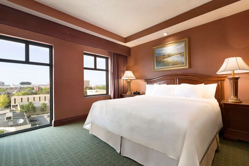 Hotel photo 41 of Embassy Suites by Hilton Lincoln.