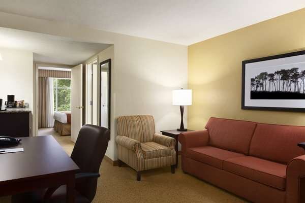 Hotel photo 28 of Country Inn & Suites by Radisson, Knoxville at Cedar Bluff, TN.