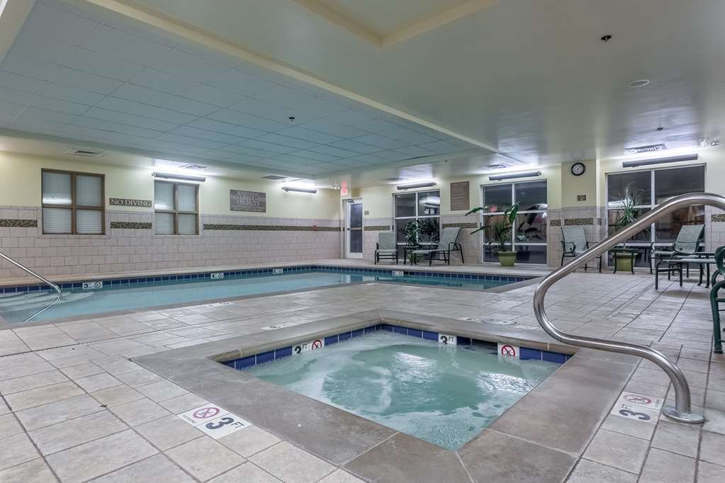 Hotel photo 5 of Country Inn & Suites by Radisson, Knoxville at Cedar Bluff, TN.