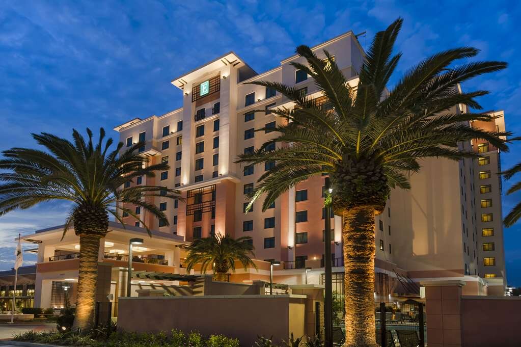 Hotel photo 1 of Embassy Suites by Hilton Orlando Lake Buena Vista South.