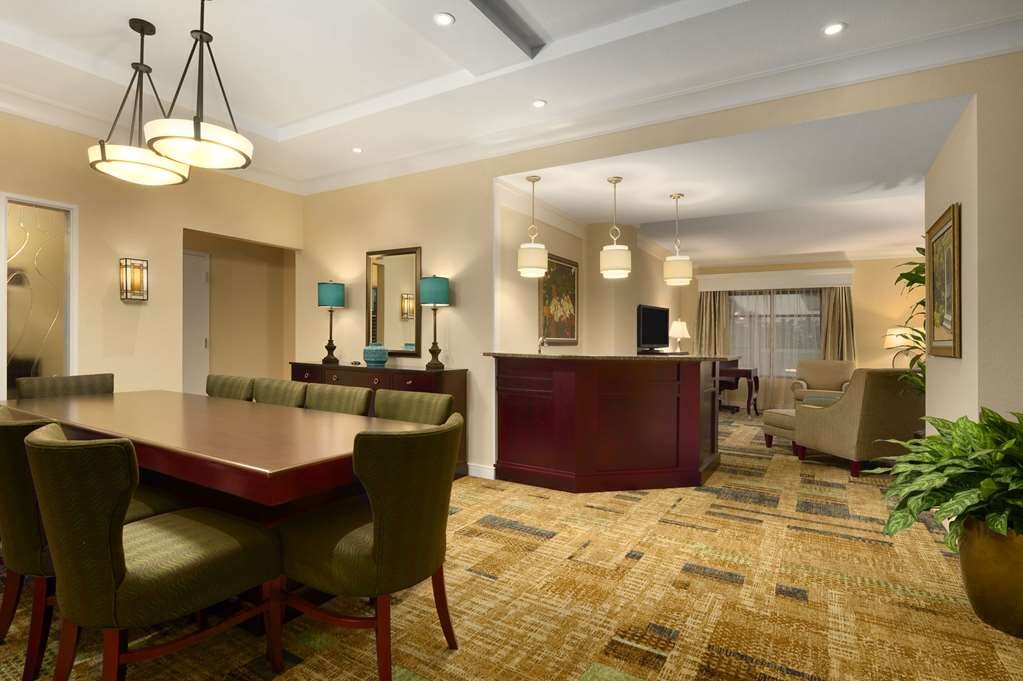 Hotel photo 44 of Embassy Suites by Hilton Orlando Lake Buena Vista South.